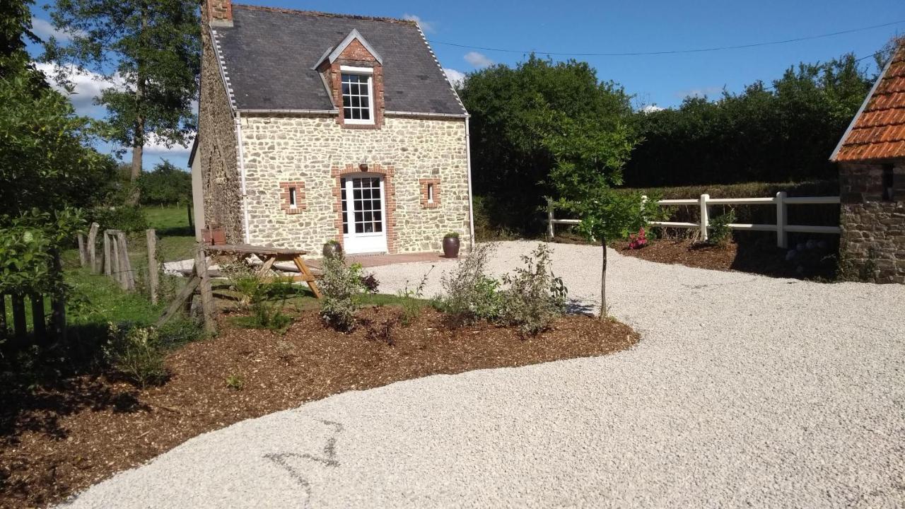Domaine Du Haul Bed & Breakfast Catteville Exterior photo